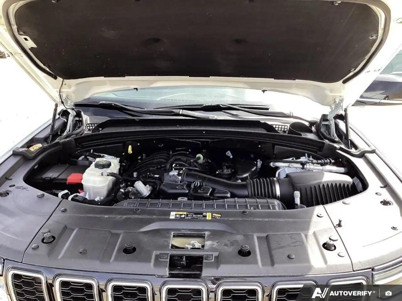 Jeep Grand Cherokee снимка Jeep Grand Cherokee