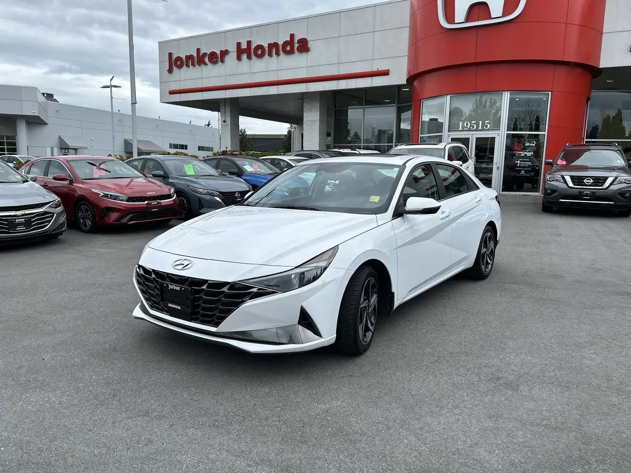 Hyundai ELANTRA снимка Hyundai ELANTRA