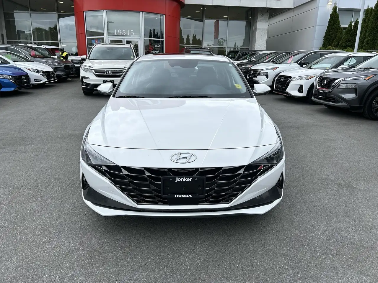 Hyundai ELANTRA снимка Hyundai ELANTRA