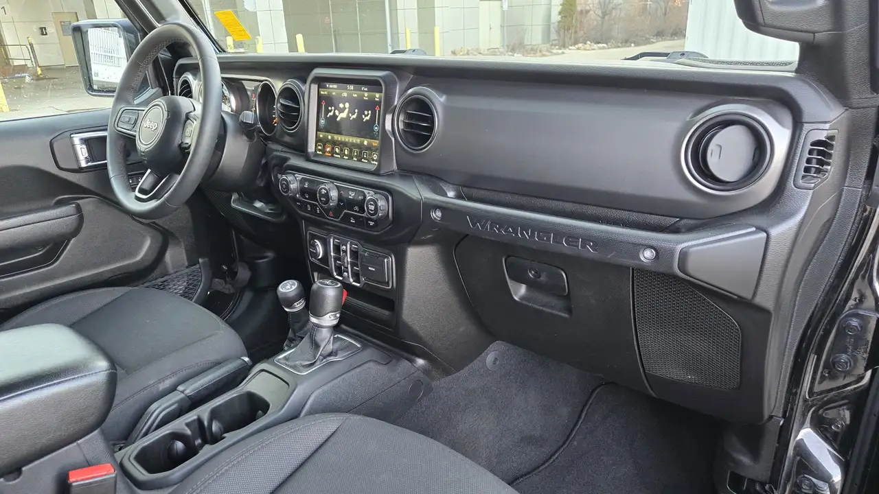Jeep Wrangler снимка Jeep Wrangler