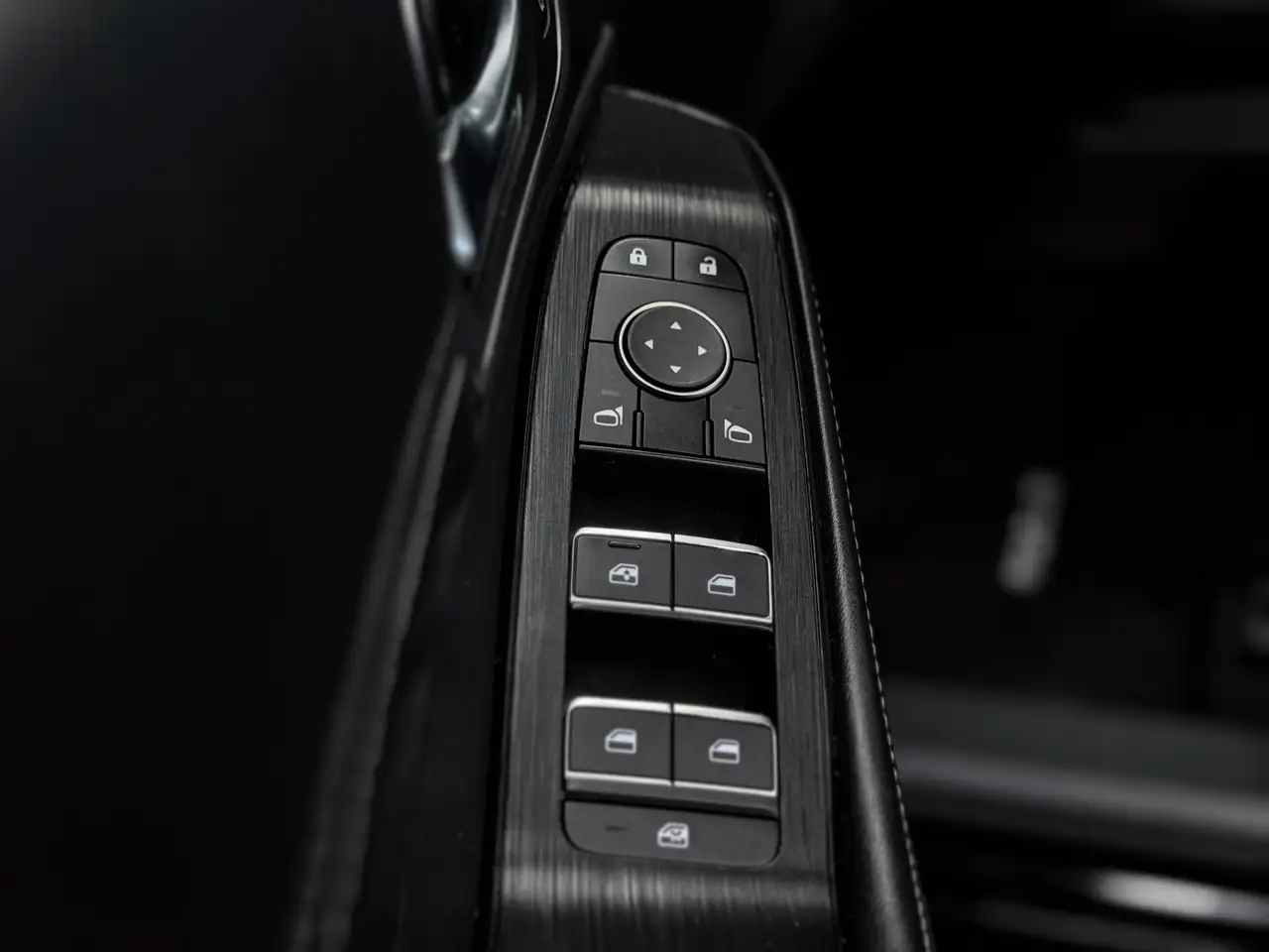 Nissan Rogue fotografie Nissan Rogue