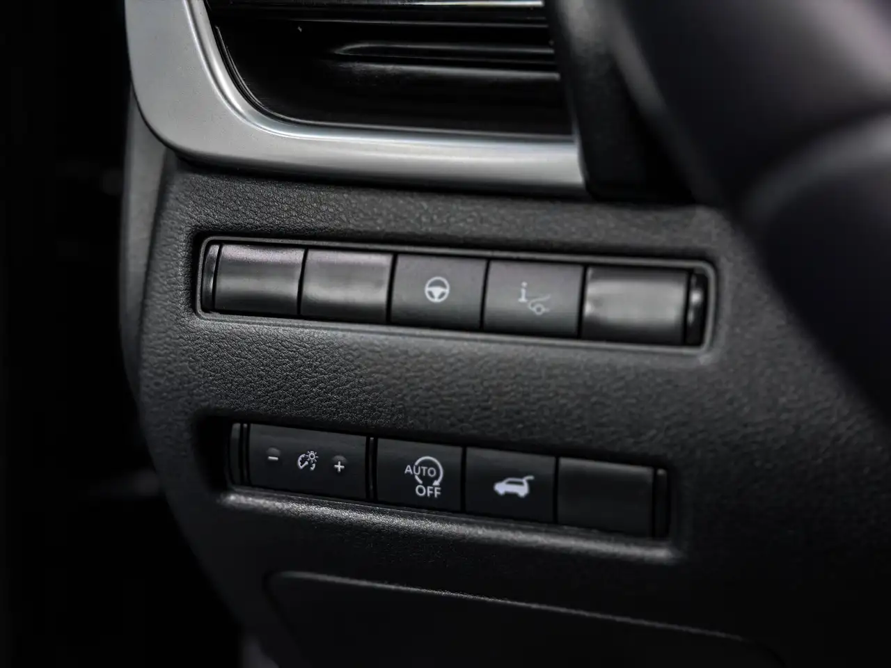 Nissan Rogue fotografie Nissan Rogue
