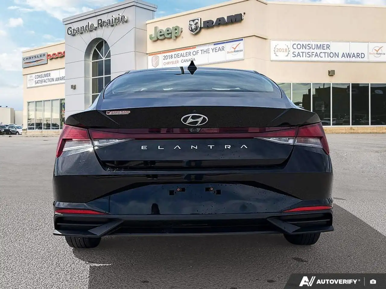 Hyundai ELANTRA fotografie Hyundai ELANTRA