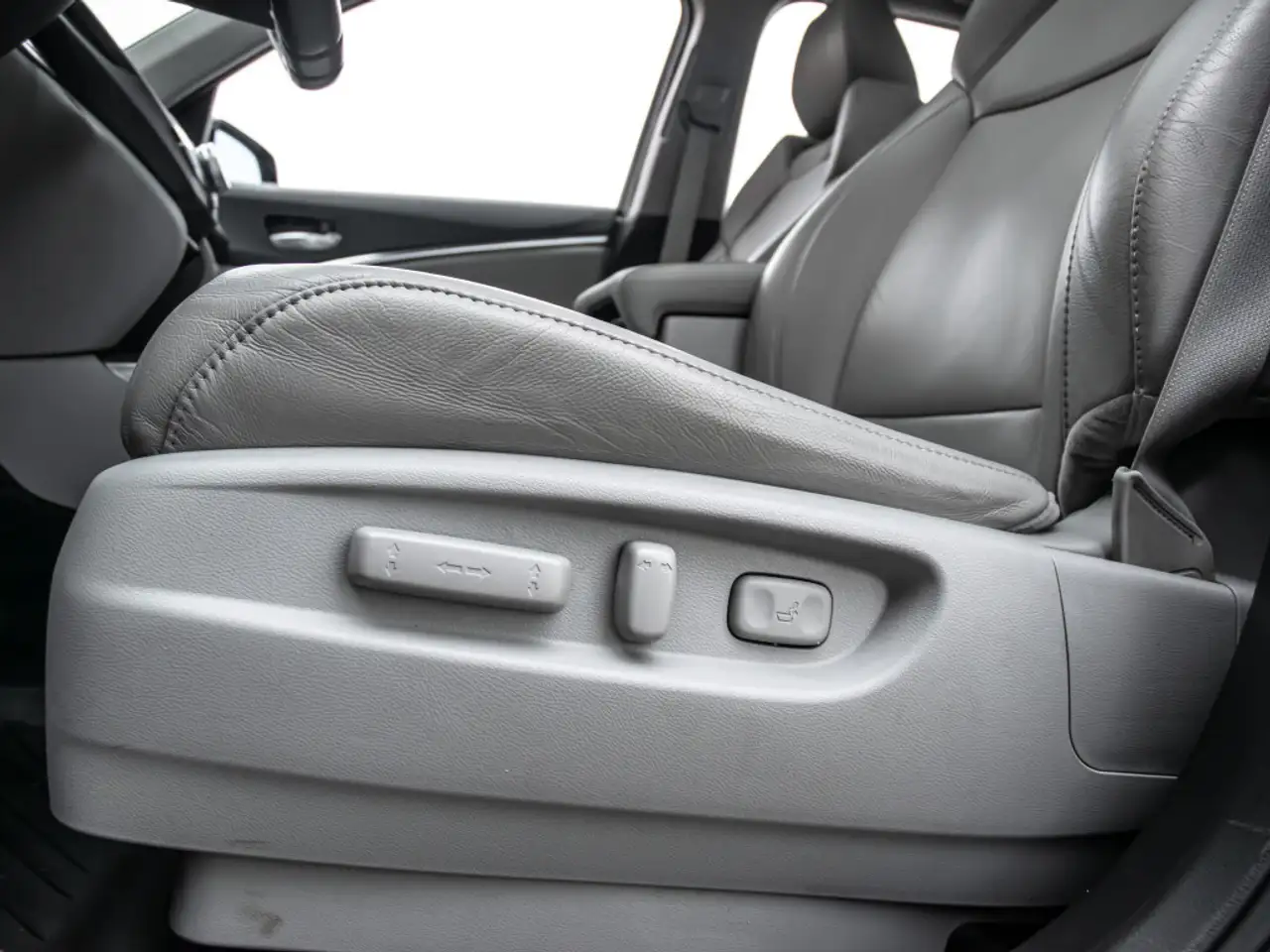 Acura MDX photo Acura MDX