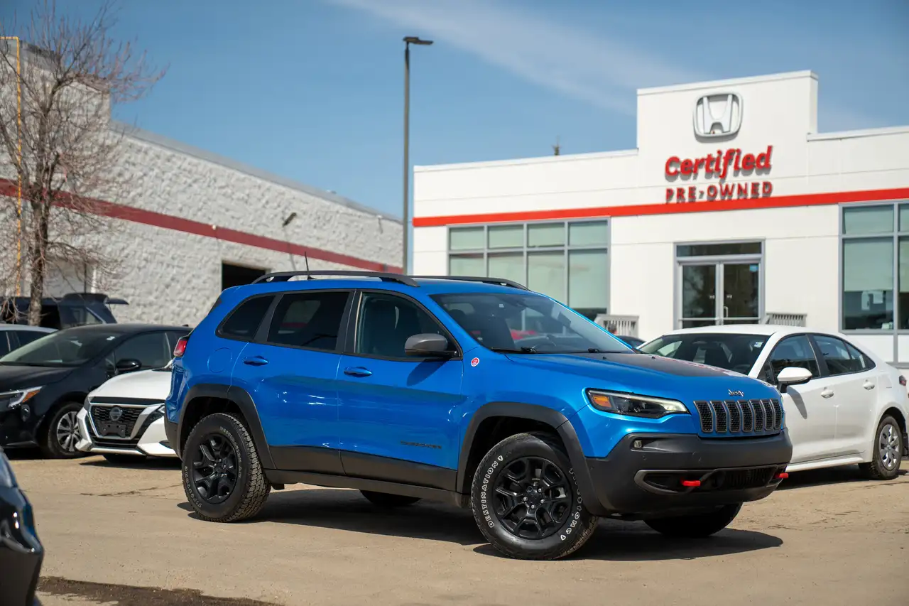 Jeep Cherokee снимка Jeep Cherokee