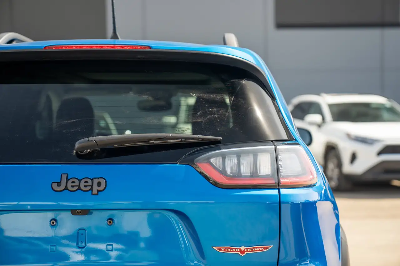 Jeep Cherokee снимка Jeep Cherokee