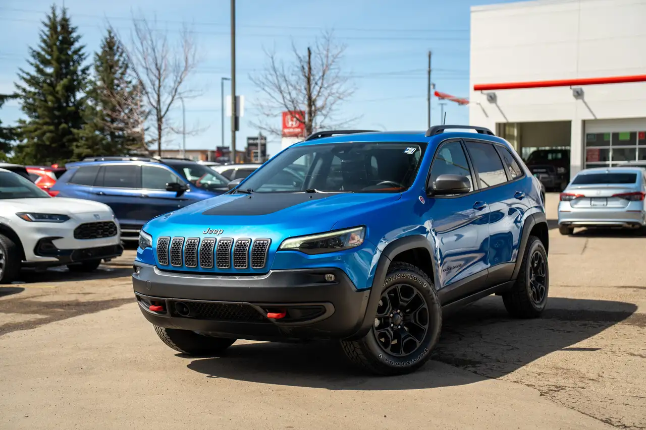 Jeep Cherokee снимка Jeep Cherokee