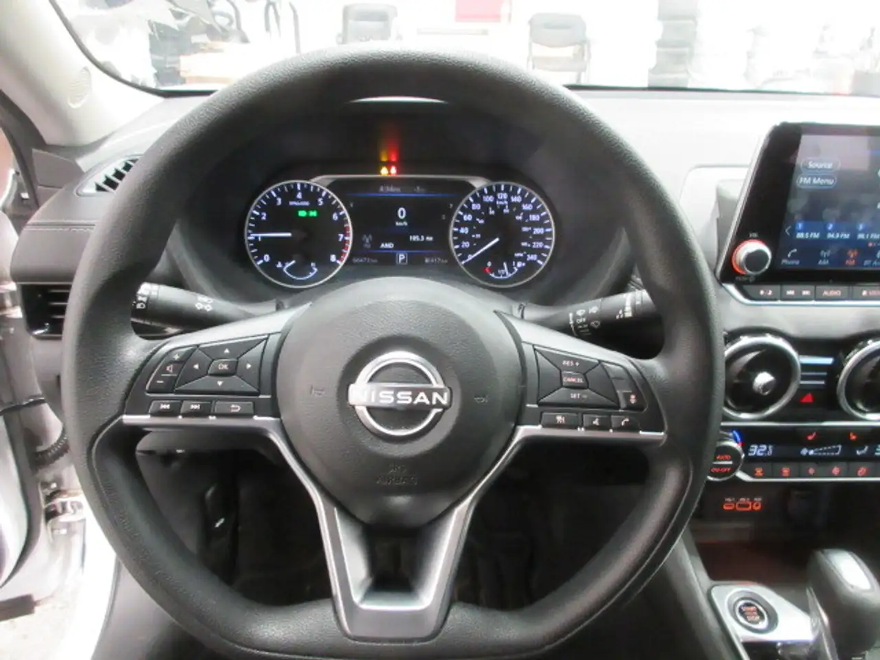 Nissan Sentra снимка Nissan Sentra