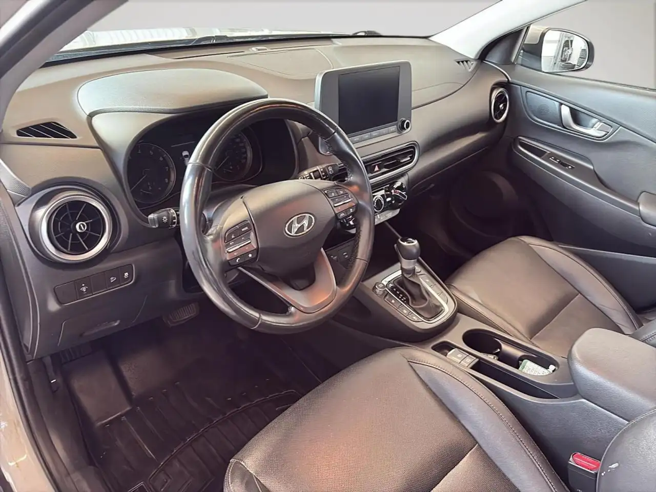 Hyundai KONA снимка Hyundai KONA