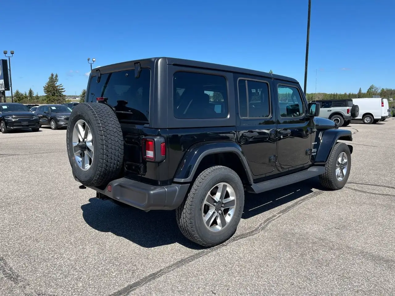 Jeep Wrangler снимка Jeep Wrangler