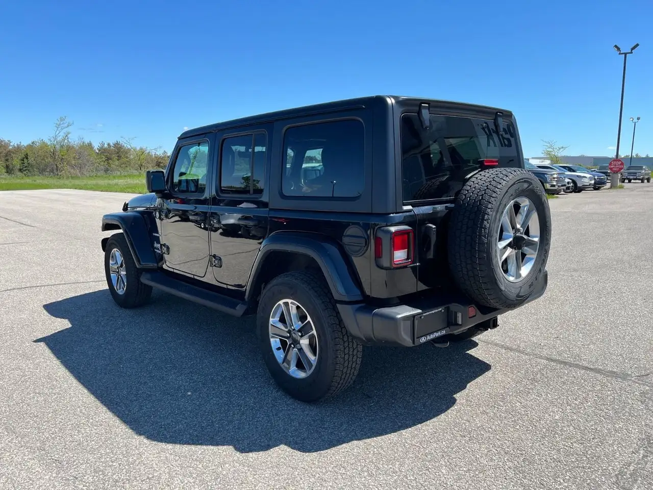 Jeep Wrangler снимка Jeep Wrangler