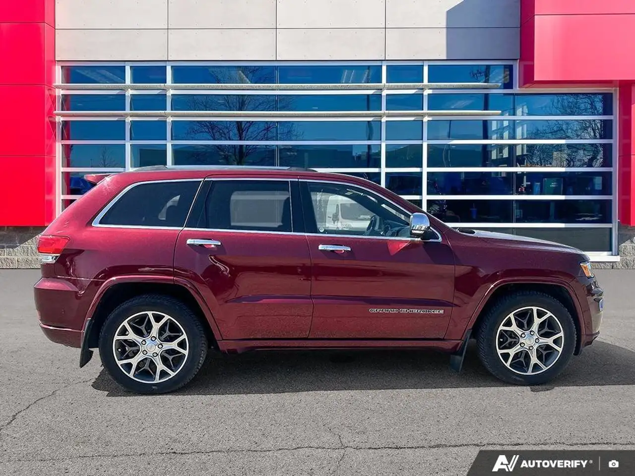 Jeep Grand Cherokee снимка Jeep Grand Cherokee