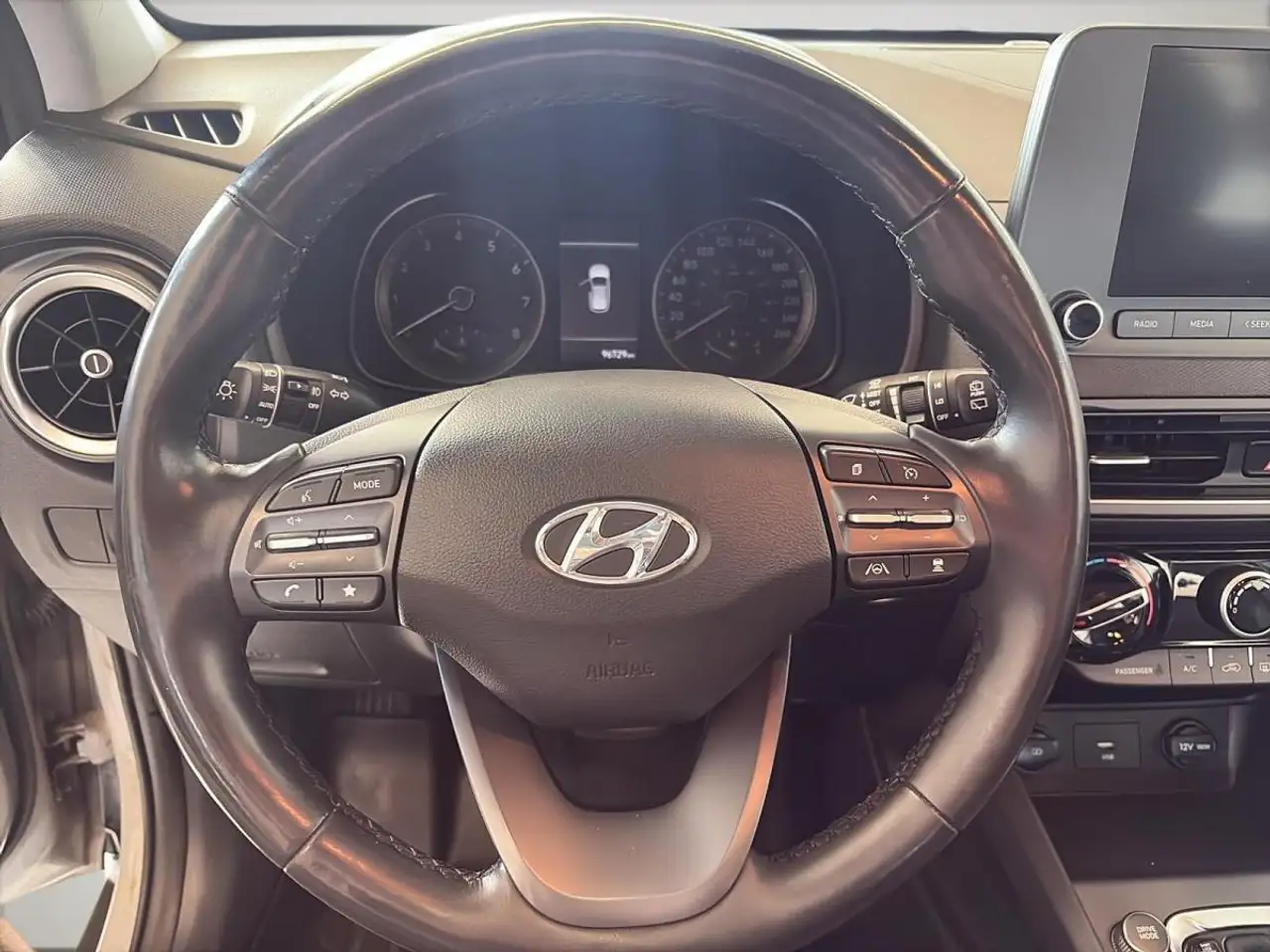 Hyundai KONA снимка Hyundai KONA