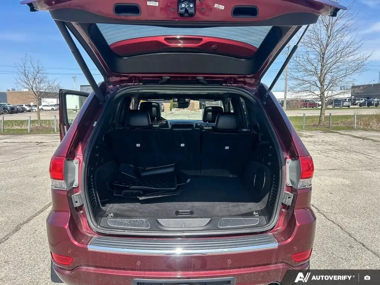 Jeep Grand Cherokee снимка Jeep Grand Cherokee