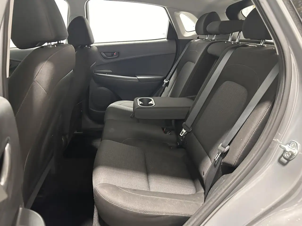 Hyundai KONA снимка Hyundai KONA