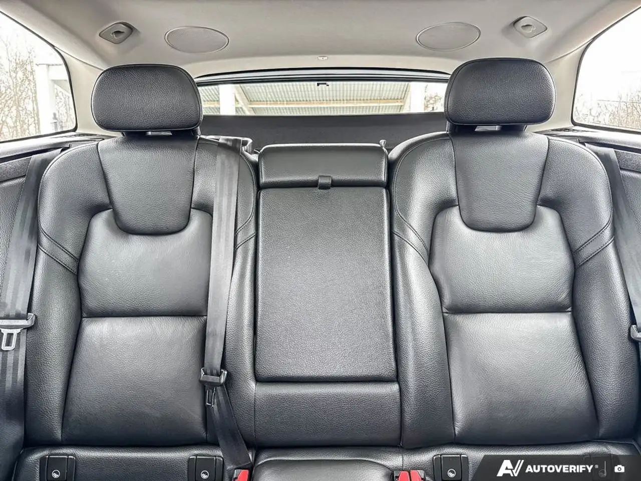 Volvo XC60 снимка Volvo XC60