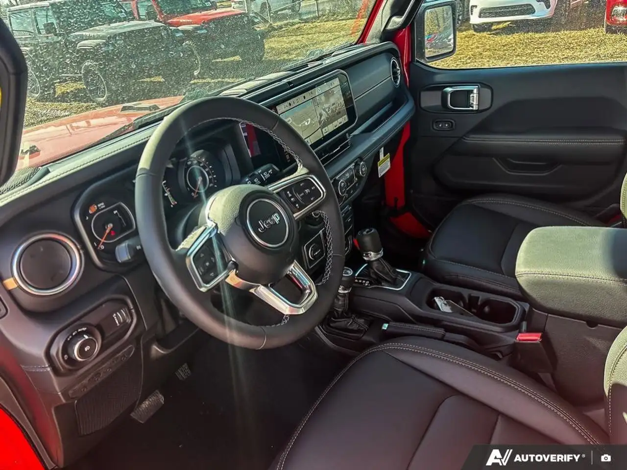 Jeep Wrangler снимка Jeep Wrangler