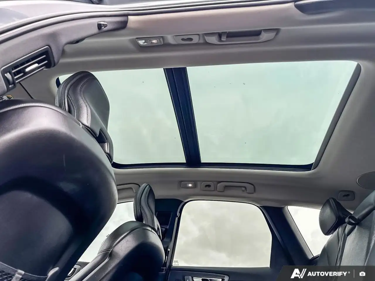 Volvo XC60 снимка Volvo XC60
