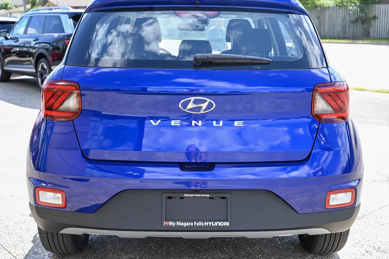 Hyundai Venue снимка Hyundai Venue