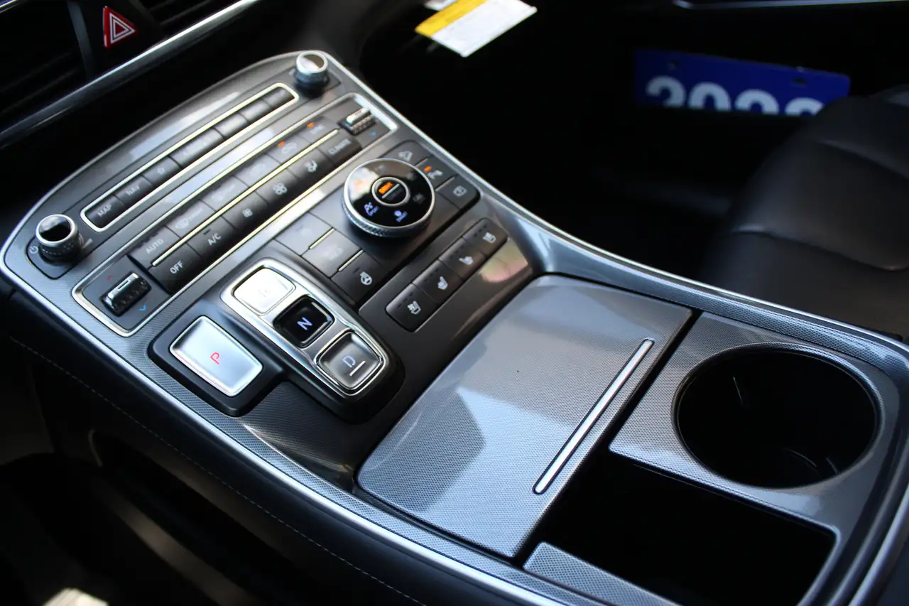 Hyundai SANTA FE снимка Hyundai SANTA FE