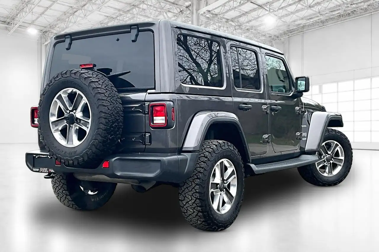 Jeep Wrangler photo Jeep Wrangler