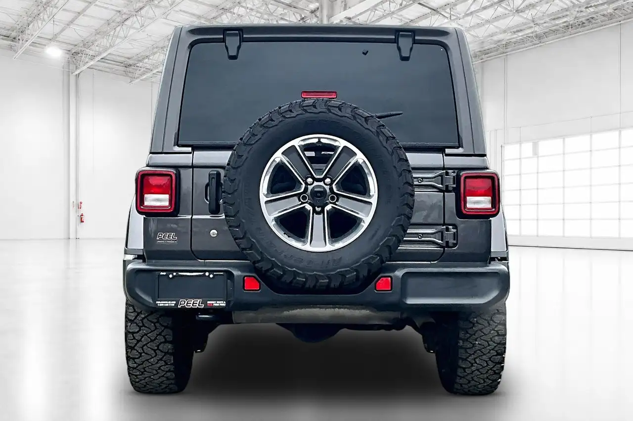 Jeep Wrangler photo Jeep Wrangler