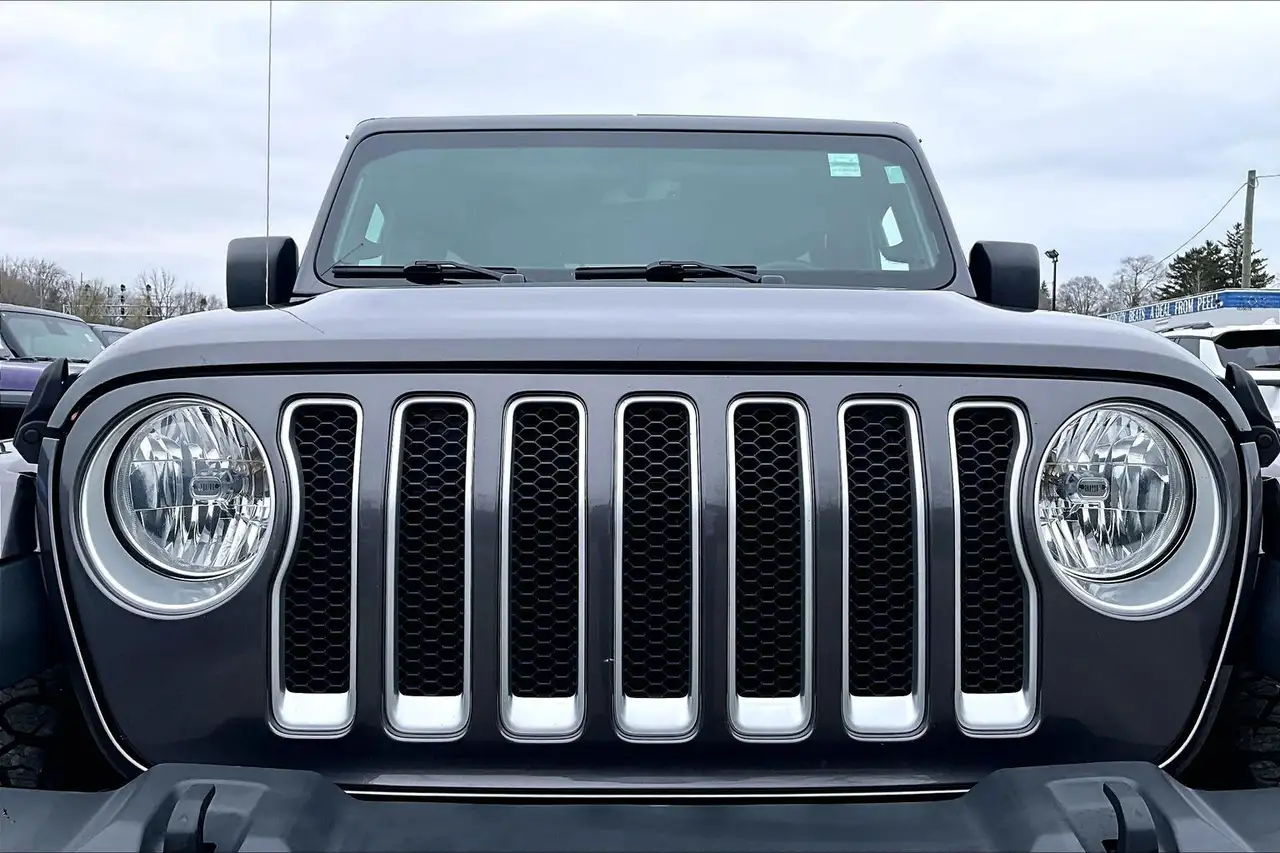 Jeep Wrangler photo Jeep Wrangler