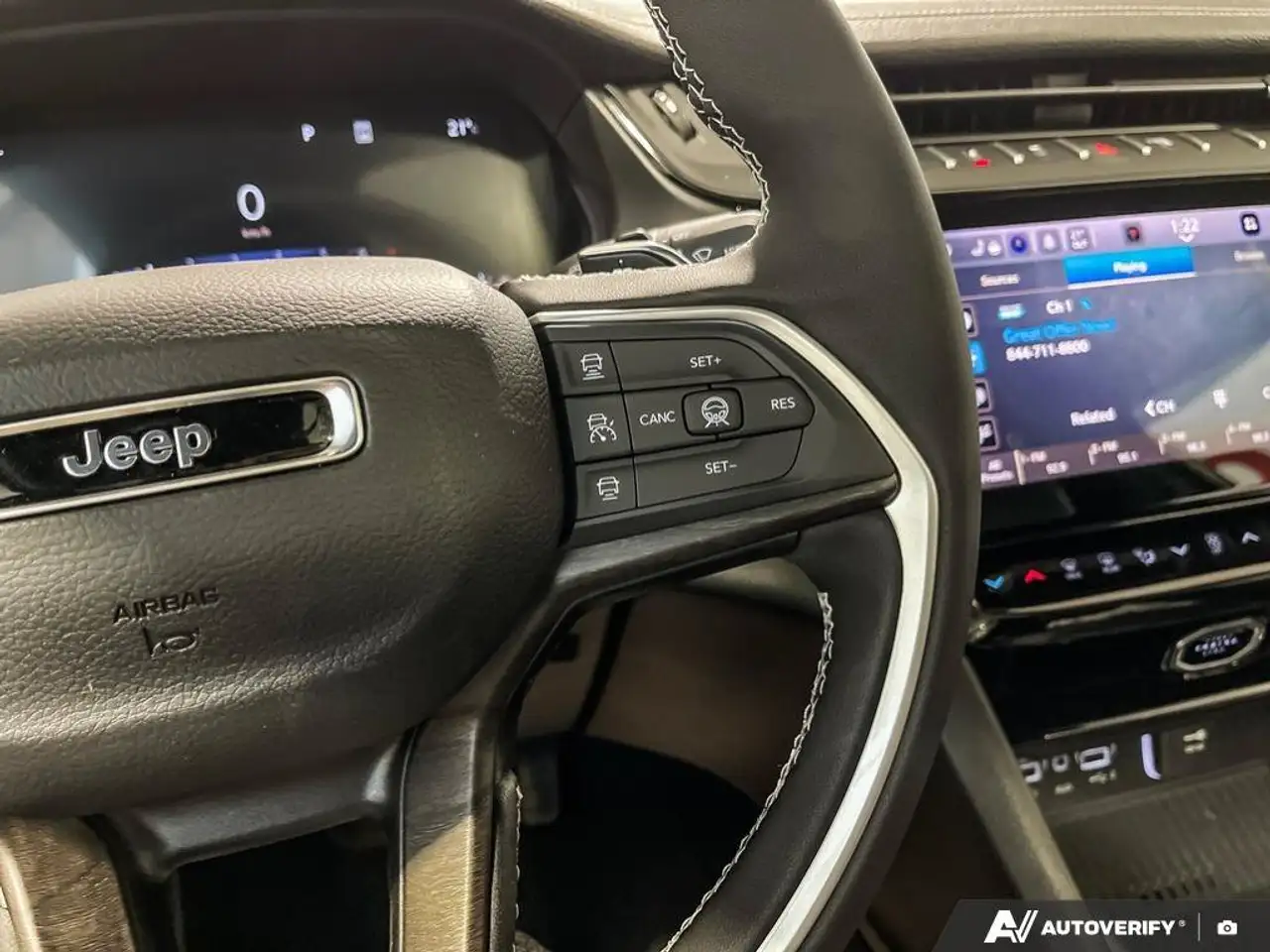 Jeep Grand Cherokee снимка Jeep Grand Cherokee