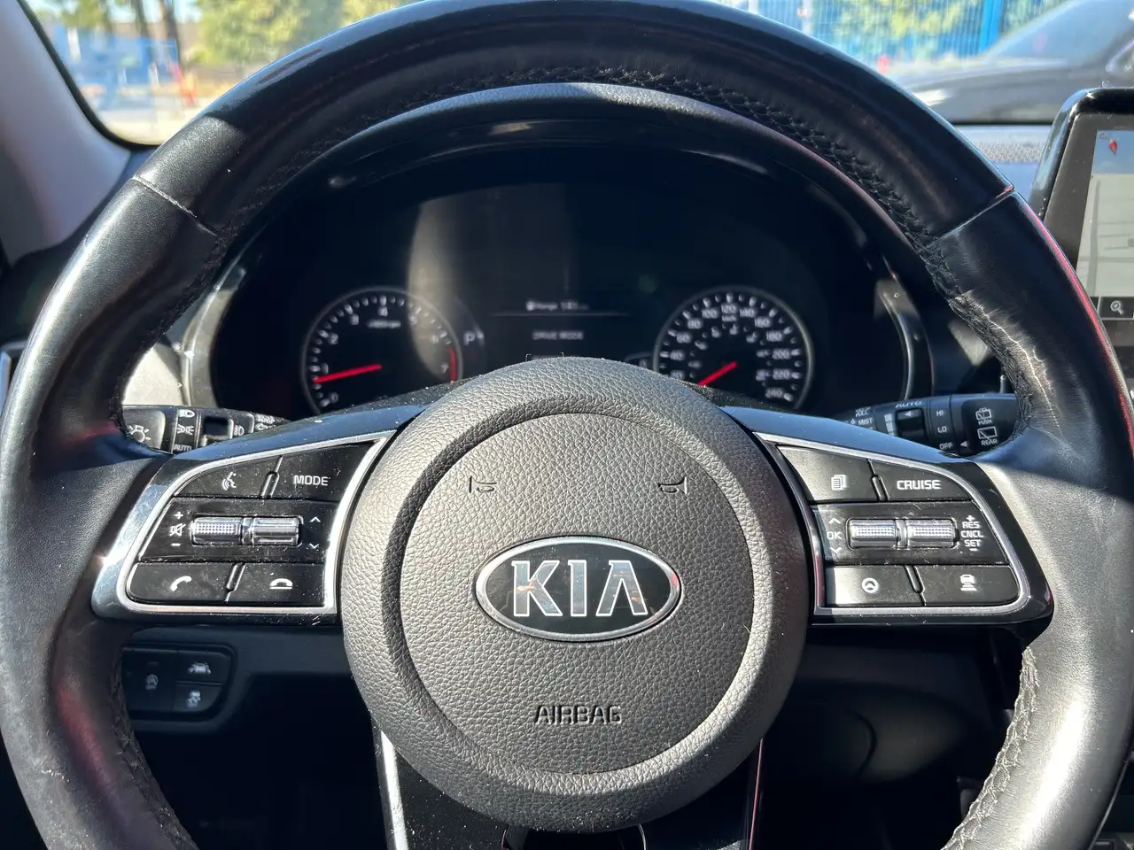 Kia Seltos снимка Kia Seltos