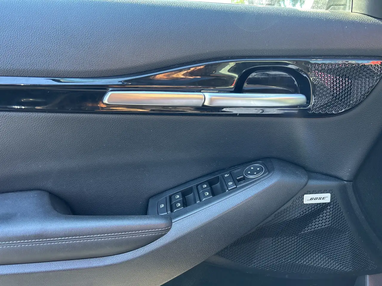 Kia Seltos снимка Kia Seltos