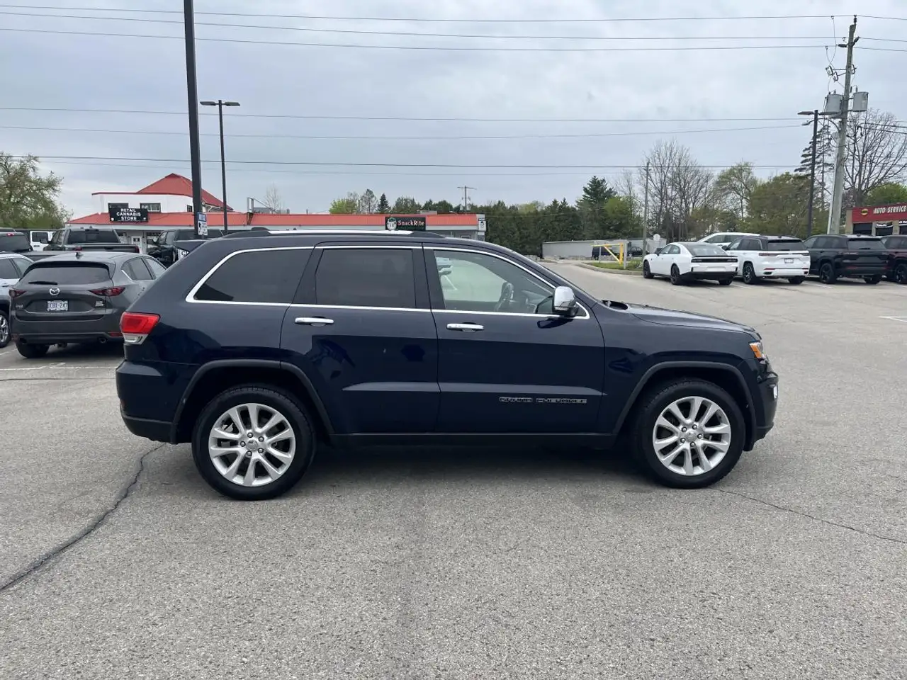Jeep Grand Cherokee снимка Jeep Grand Cherokee