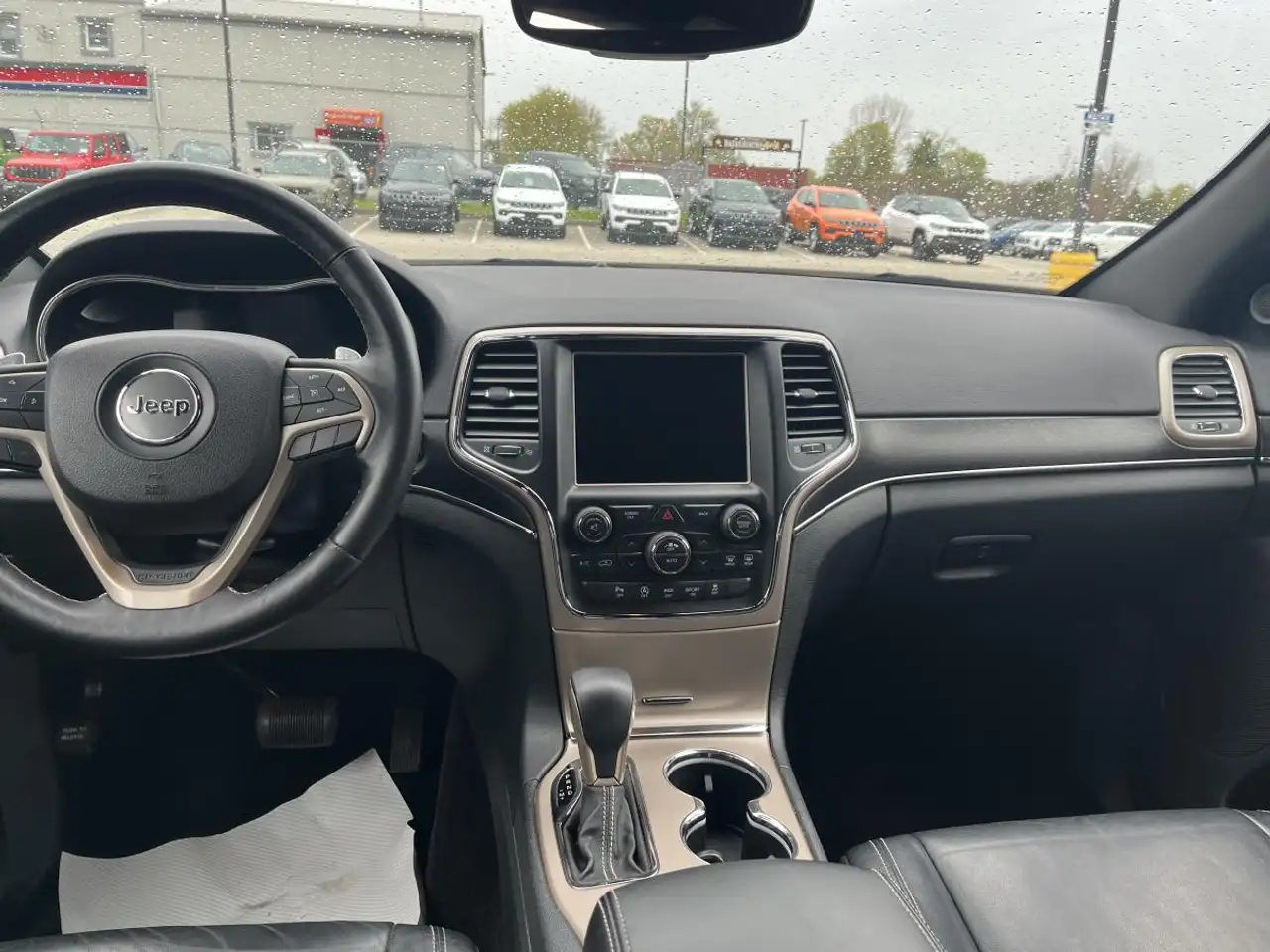 Jeep Grand Cherokee снимка Jeep Grand Cherokee