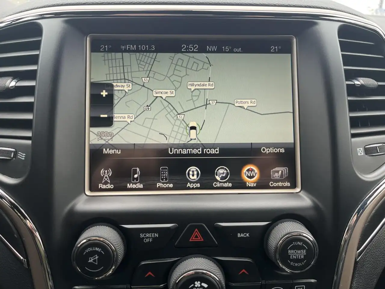 Jeep Grand Cherokee снимка Jeep Grand Cherokee
