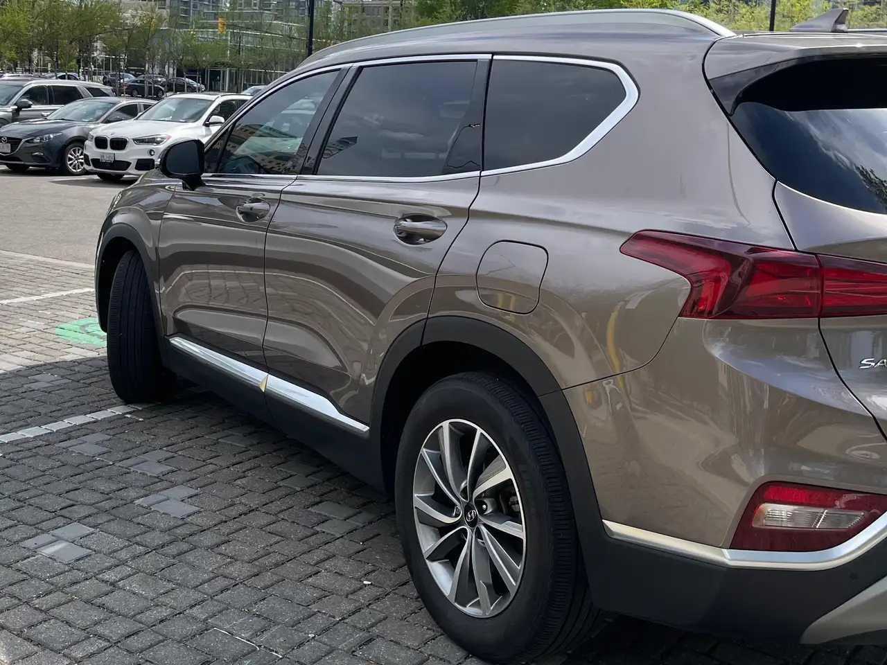 Hyundai SANTA FE photo Hyundai SANTA FE