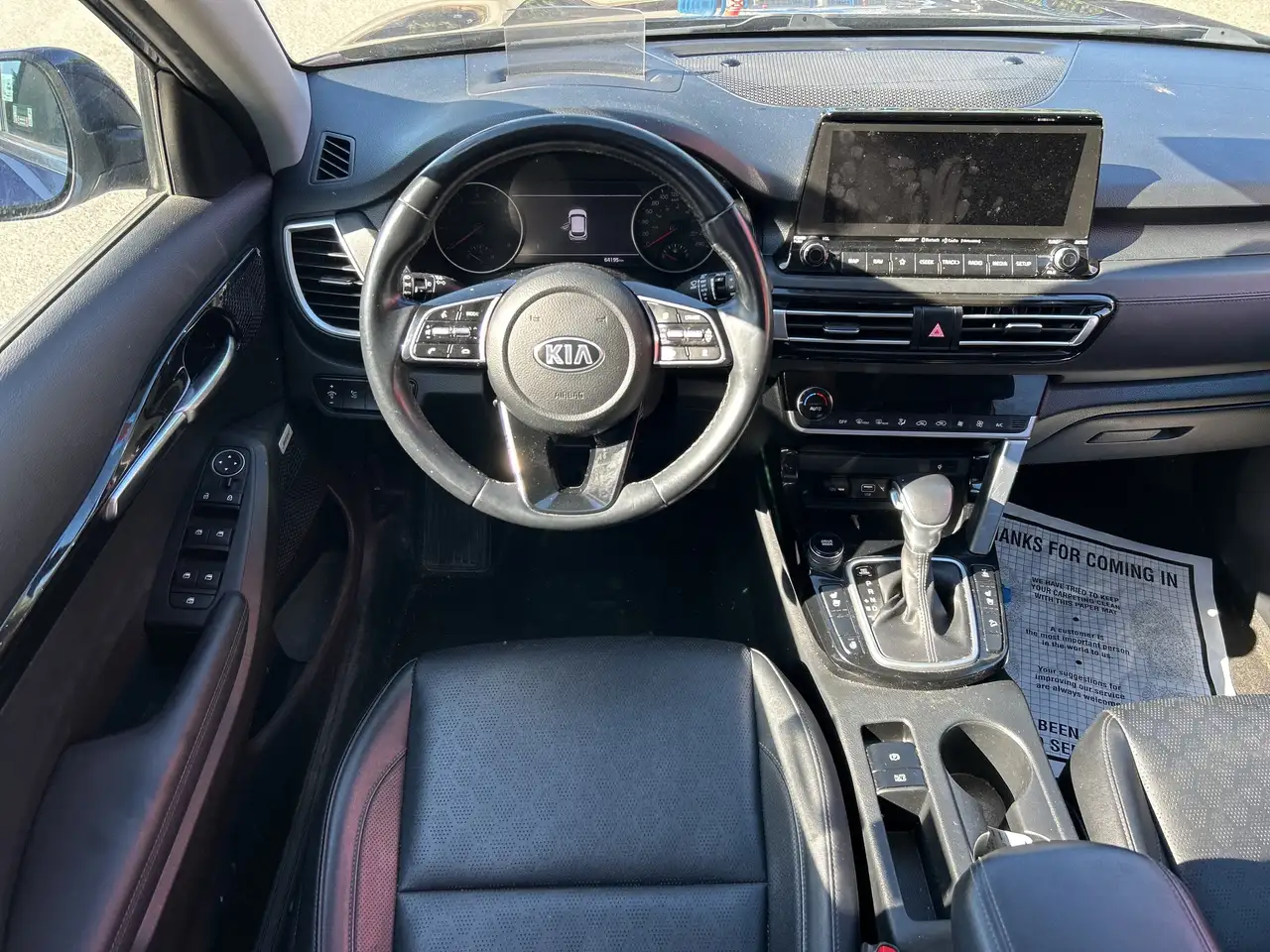 Kia Seltos снимка Kia Seltos