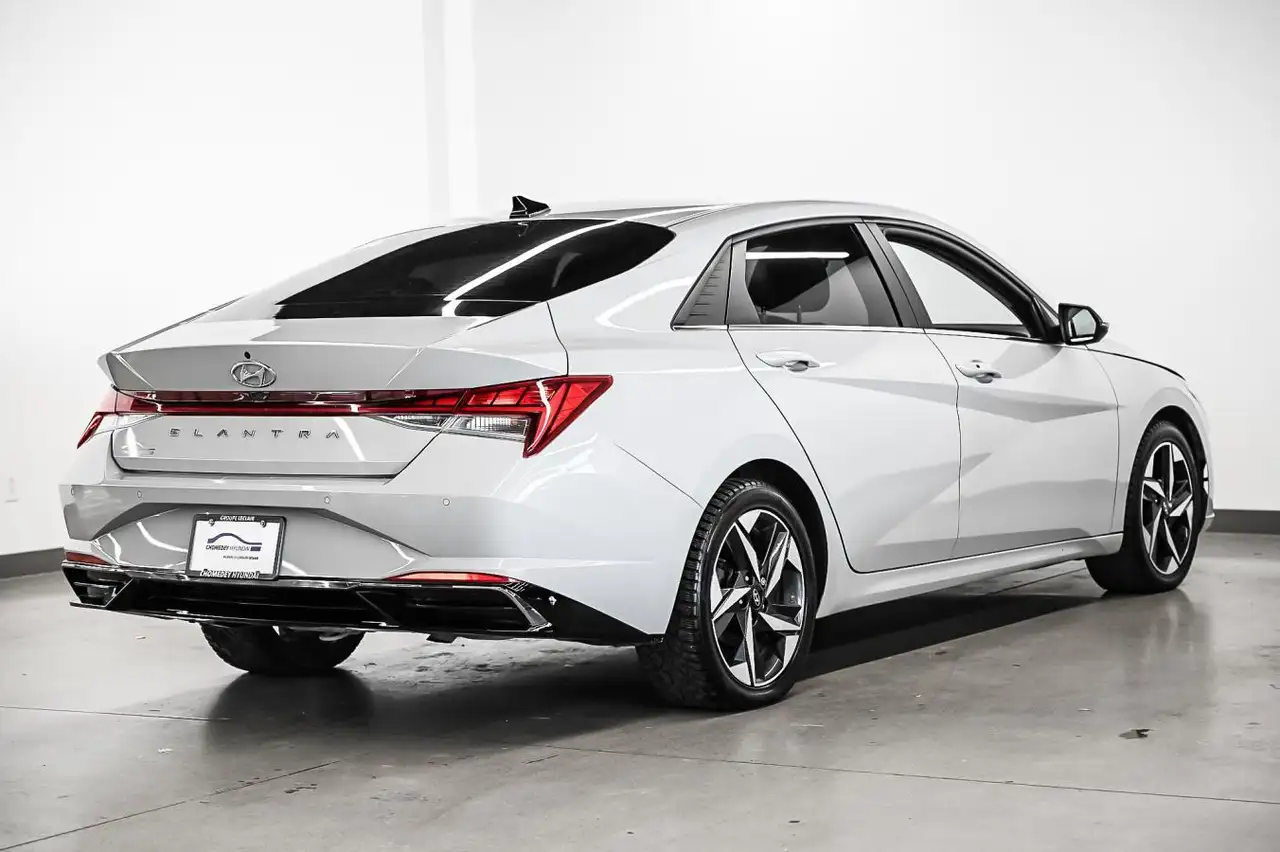 Hyundai ELANTRA снимка Hyundai ELANTRA