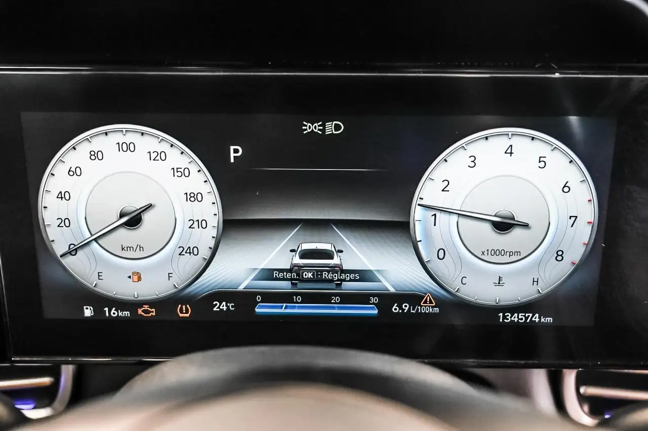 Hyundai ELANTRA снимка Hyundai ELANTRA