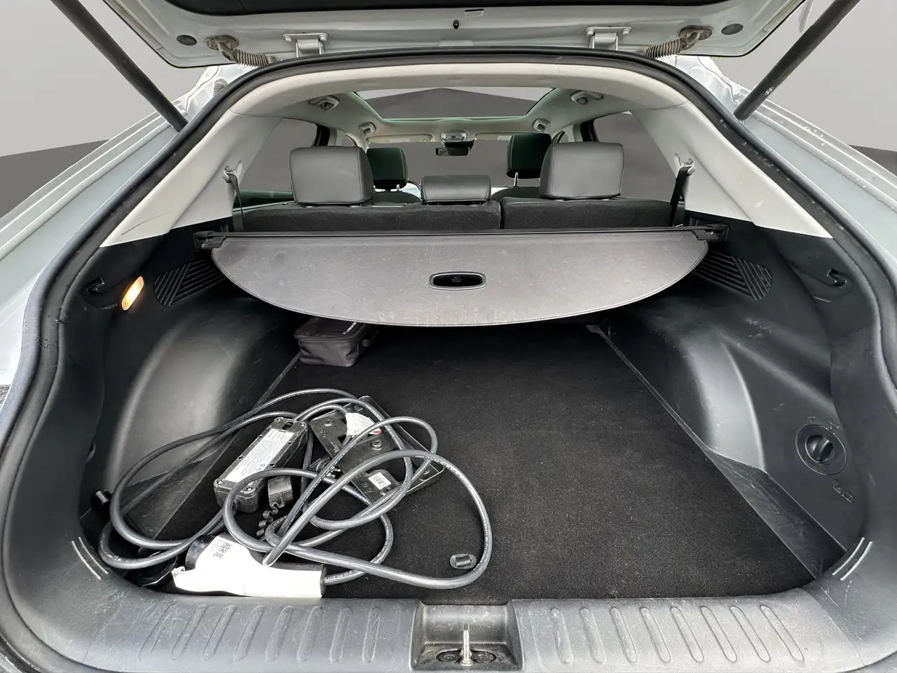 Hyundai IONIQ 5 снимка Hyundai IONIQ 5