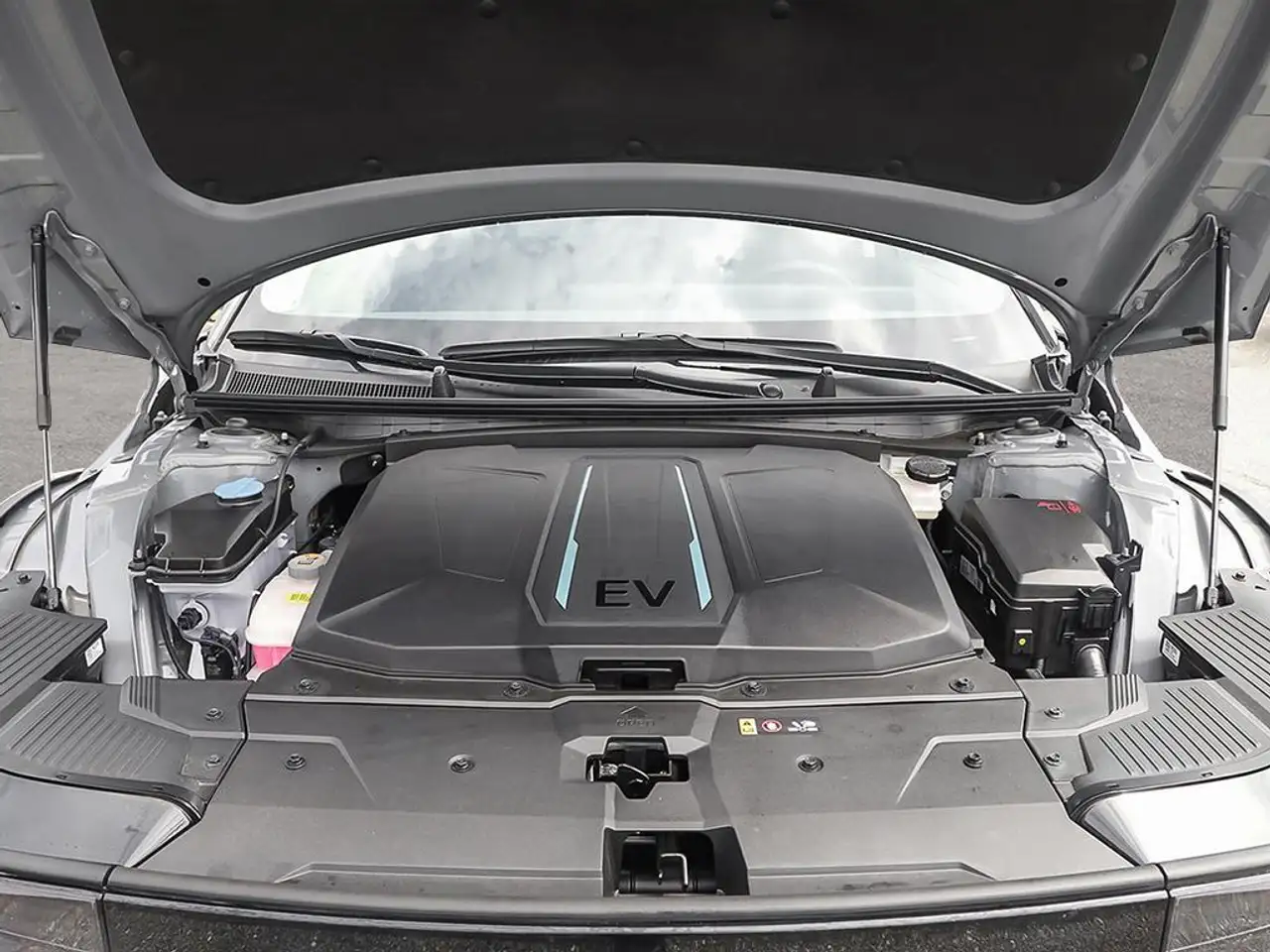 Hyundai IONIQ 5 снимка Hyundai IONIQ 5