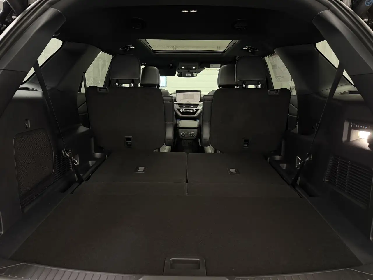 Ford Explorer photo Ford Explorer