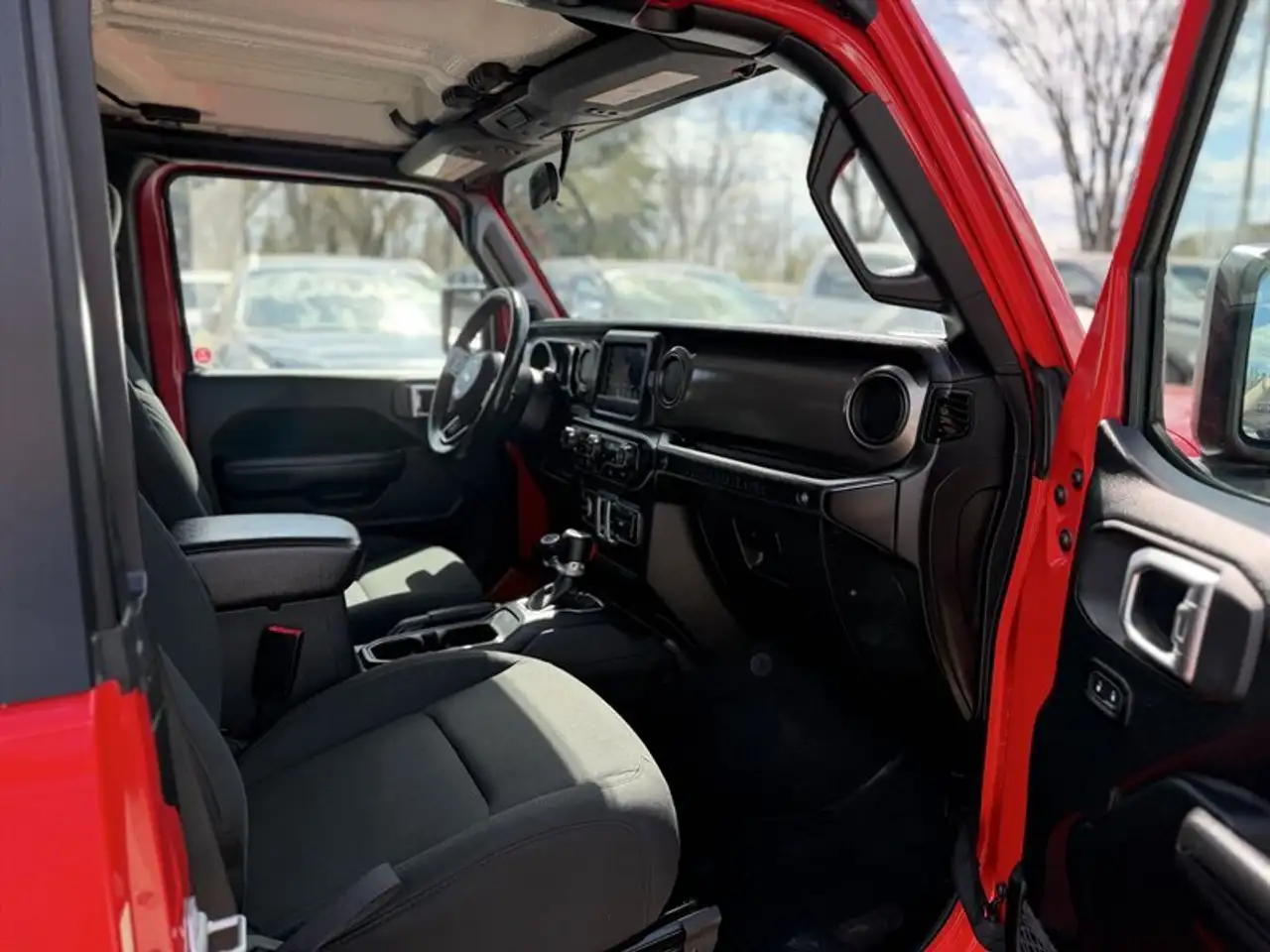Jeep Wrangler снимка Jeep Wrangler