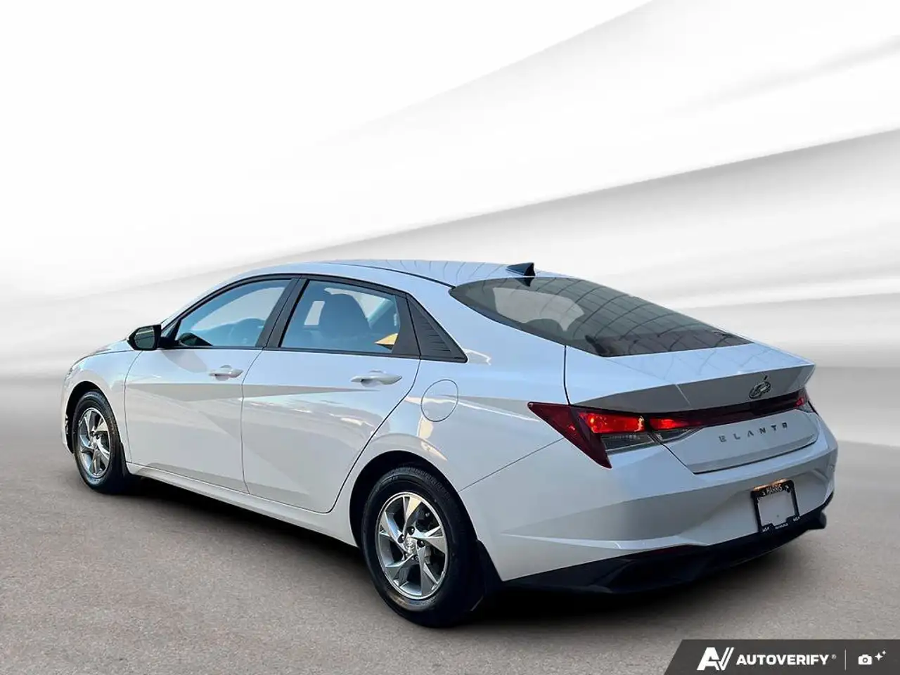 Hyundai ELANTRA снимка Hyundai ELANTRA
