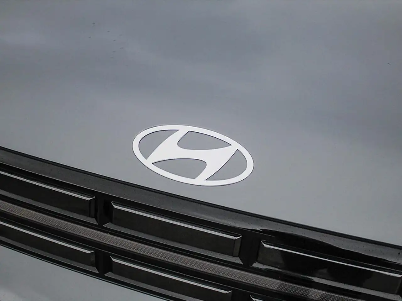 Hyundai SANTA FE photo Hyundai SANTA FE