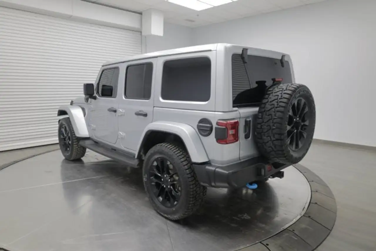 Jeep Wrangler photo Jeep Wrangler