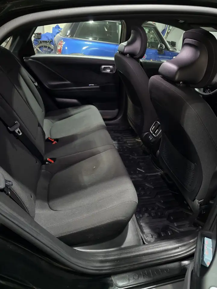 Hyundai IONIQ 6 снимка Hyundai IONIQ 6