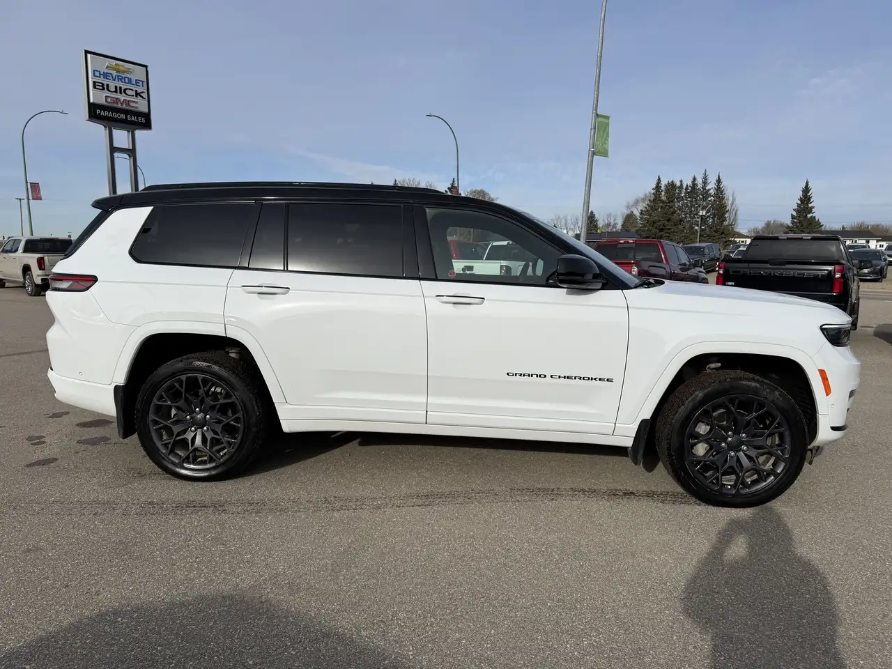 Jeep Grand Cherokee снимка Jeep Grand Cherokee