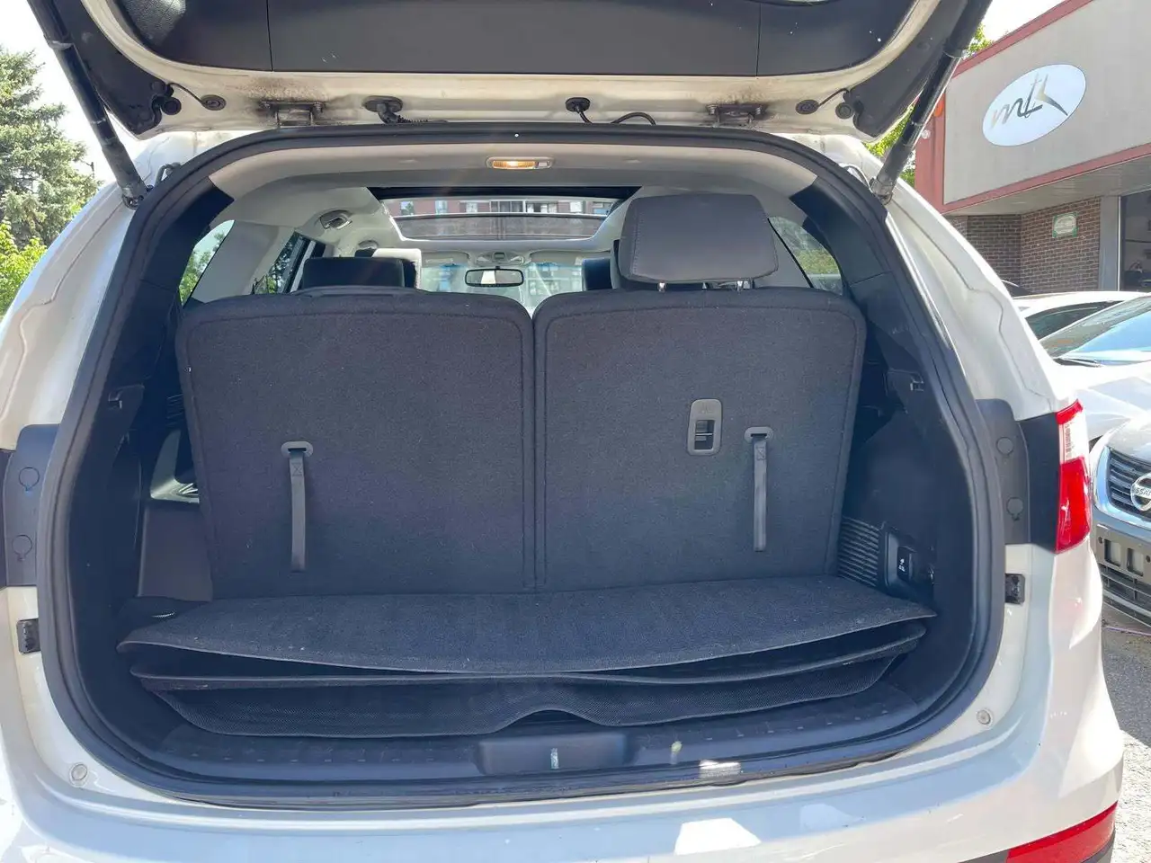 Hyundai SANTA FE photo Hyundai SANTA FE