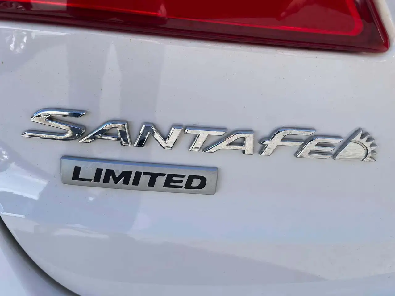 Hyundai SANTA FE photo Hyundai SANTA FE