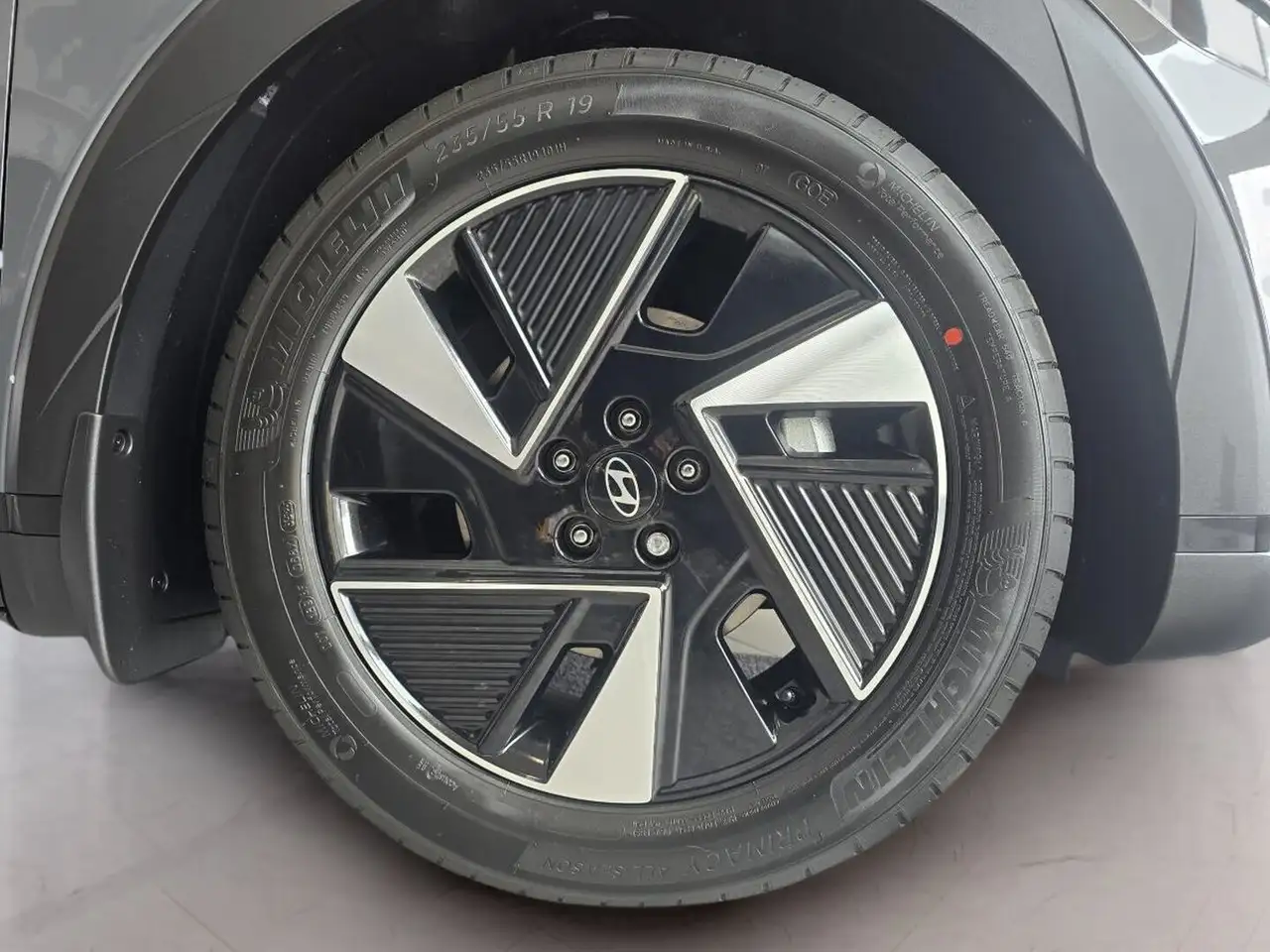 Hyundai IONIQ 5 снимка Hyundai IONIQ 5