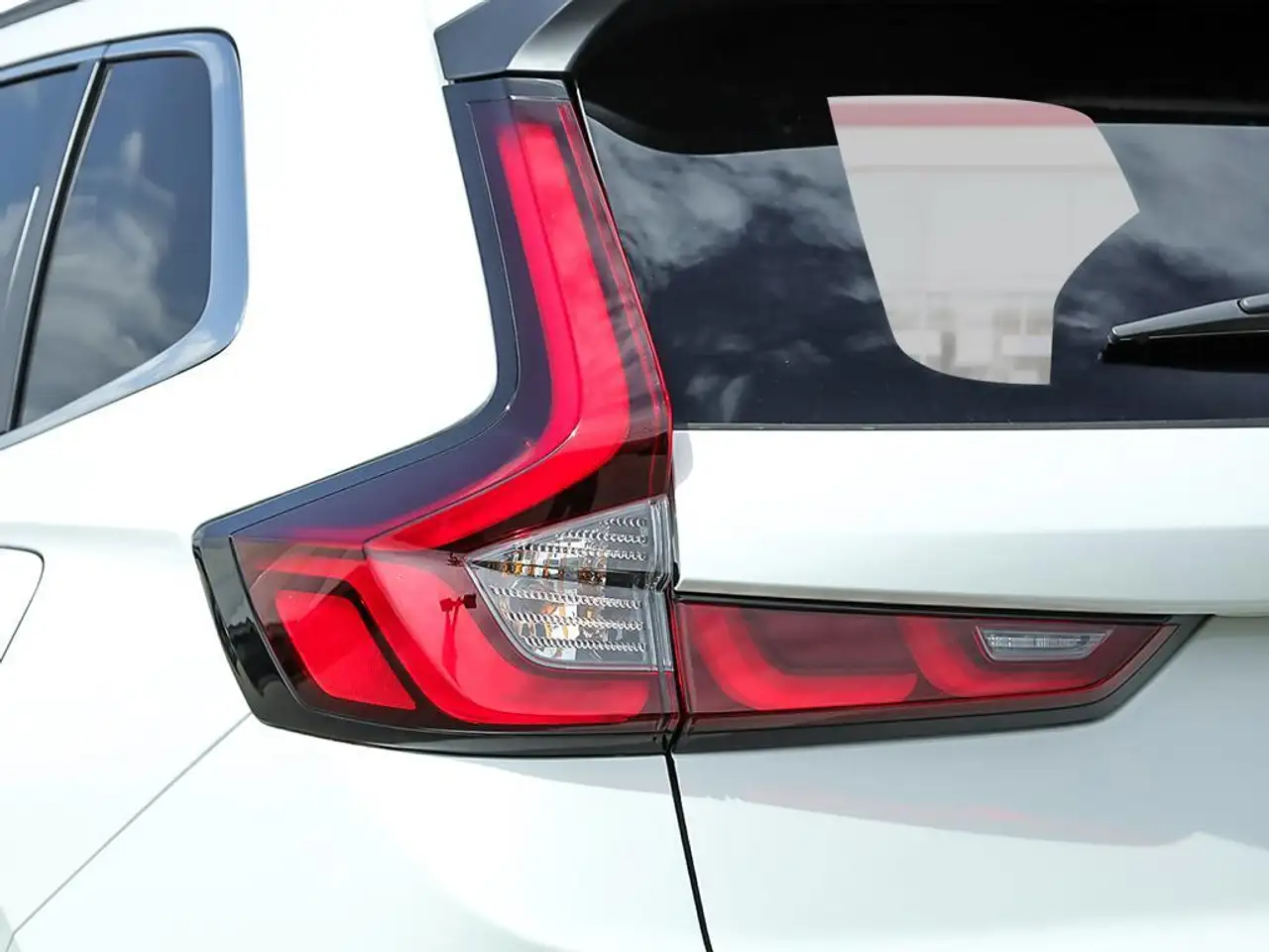 Honda CR-V photo Honda CR-V